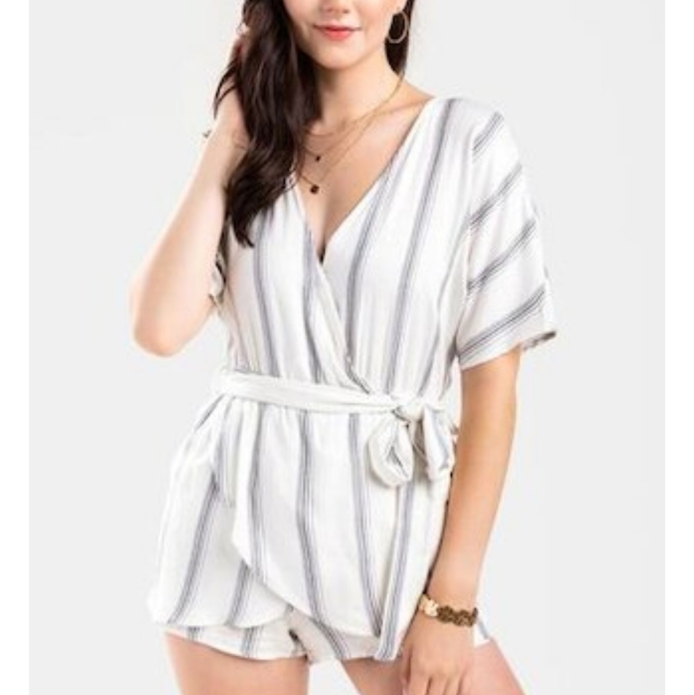 Francesca's Alva Stripe Wrap Romper size M